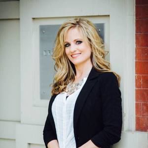 Meet your Posher, Dena